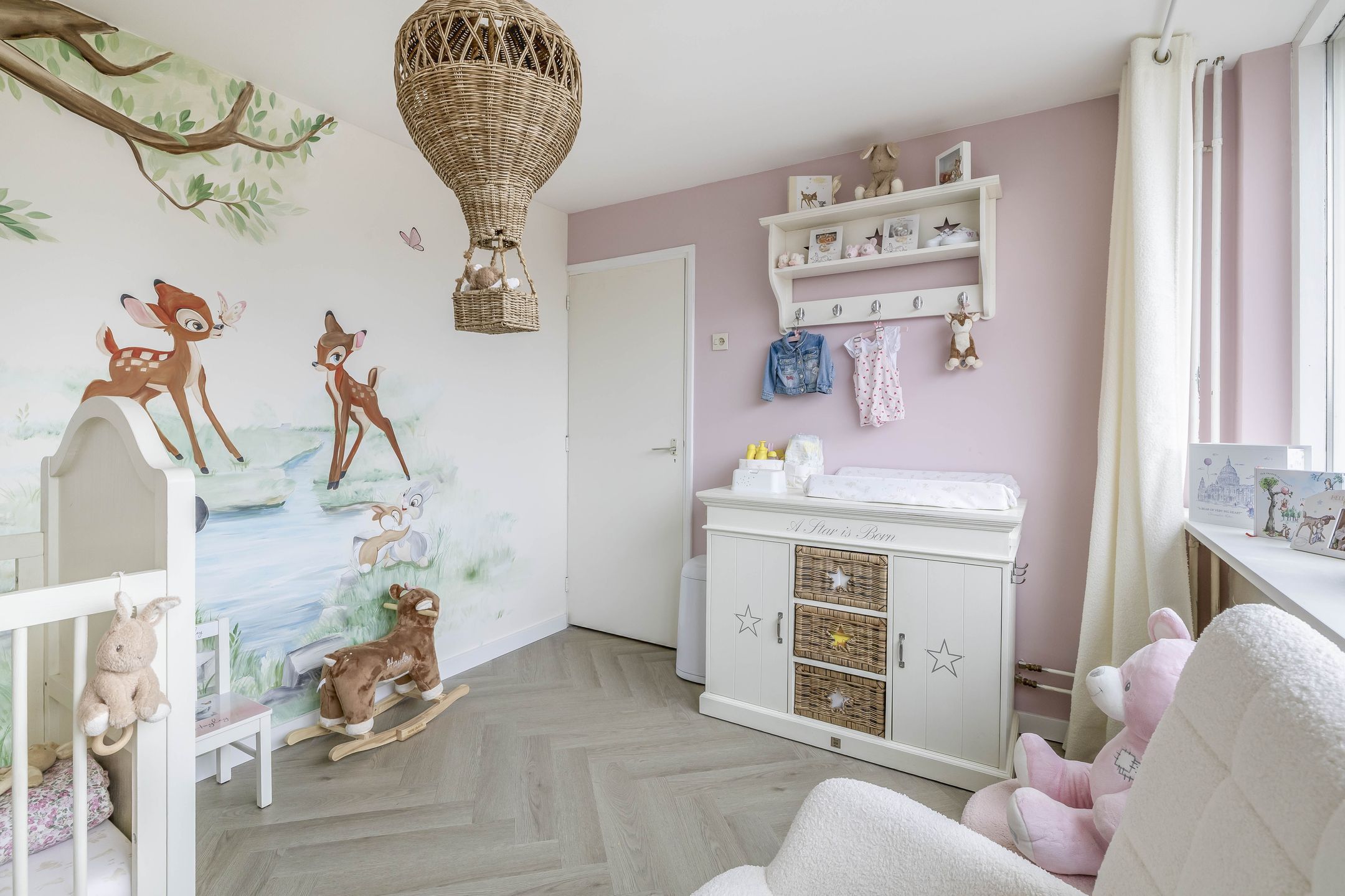 Photo 27 of Mr G Groen van Prinstererlaan 11