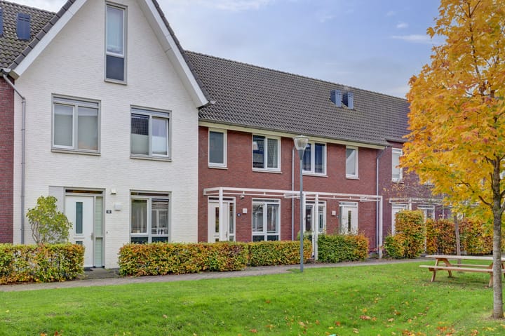 Foto 1 van Kamillestraat 10