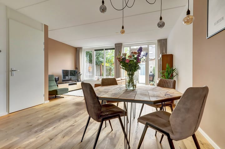 Foto 12 van Kamillestraat 10