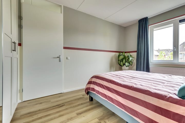 Foto 22 van Kamillestraat 10