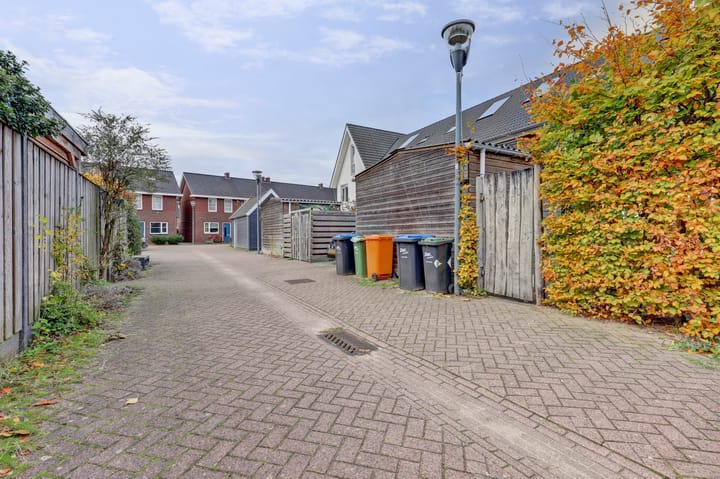 Foto 43 van Kamillestraat 10