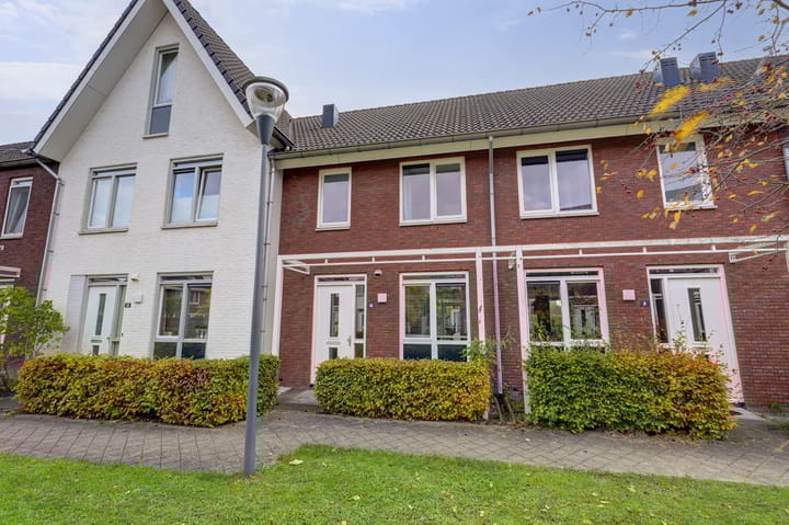 Foto 44 van Kamillestraat 10