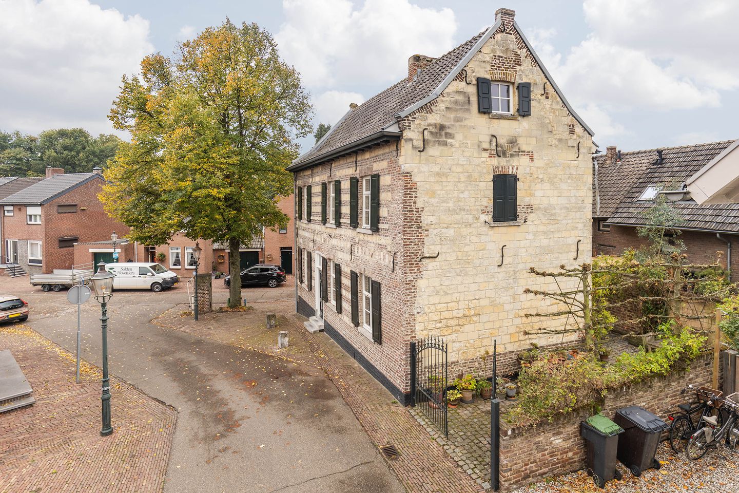 Foto 10 van Hoolstraat 1