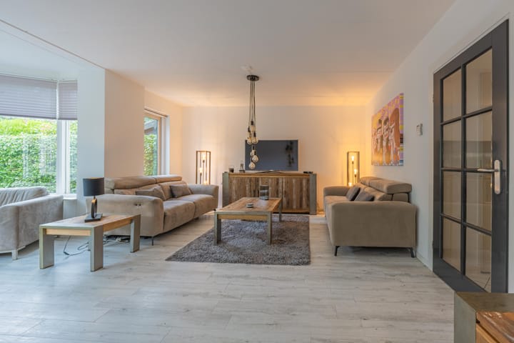 Photo 14 of van Stralenstraat 8