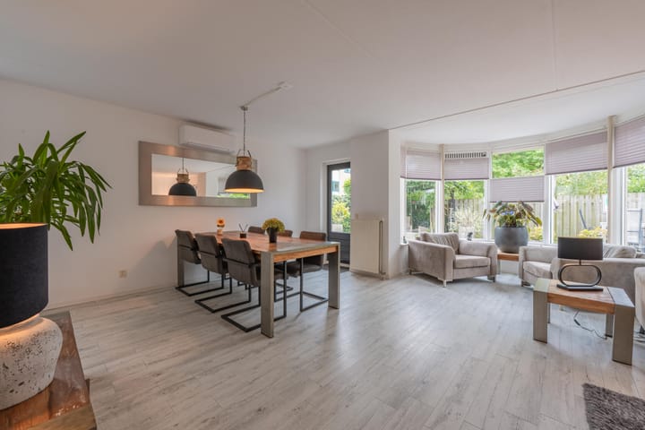 Photo 18 of van Stralenstraat 8