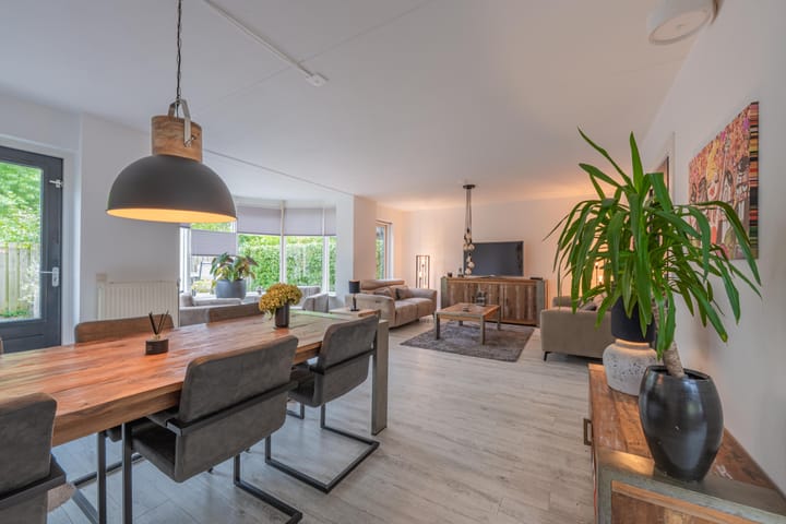 Photo 19 of van Stralenstraat 8