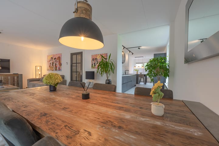 Photo 21 of van Stralenstraat 8