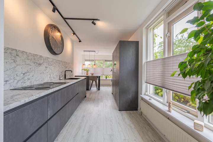 Photo 22 of van Stralenstraat 8