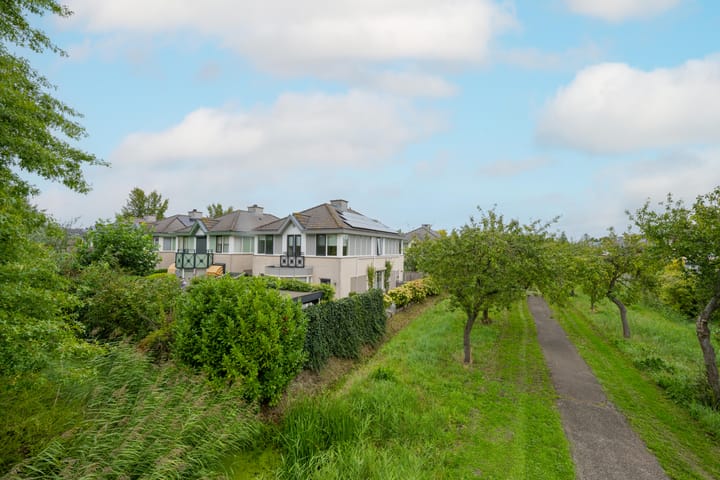 Photo 10 of van Stralenstraat 8