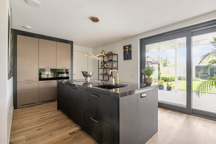 Foto 11 van Limes 18