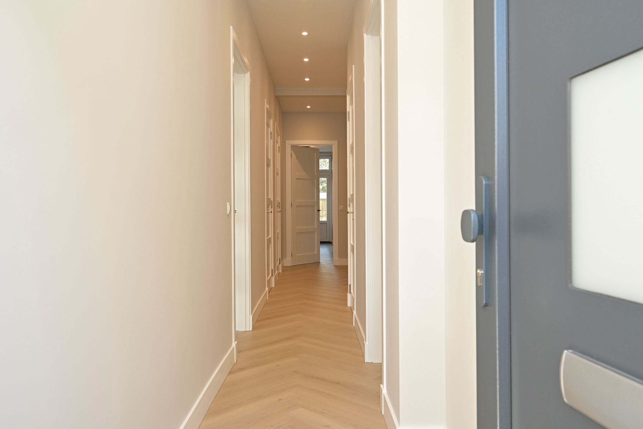 Foto 9 van Hendrik Zwaardecroonstraat 210