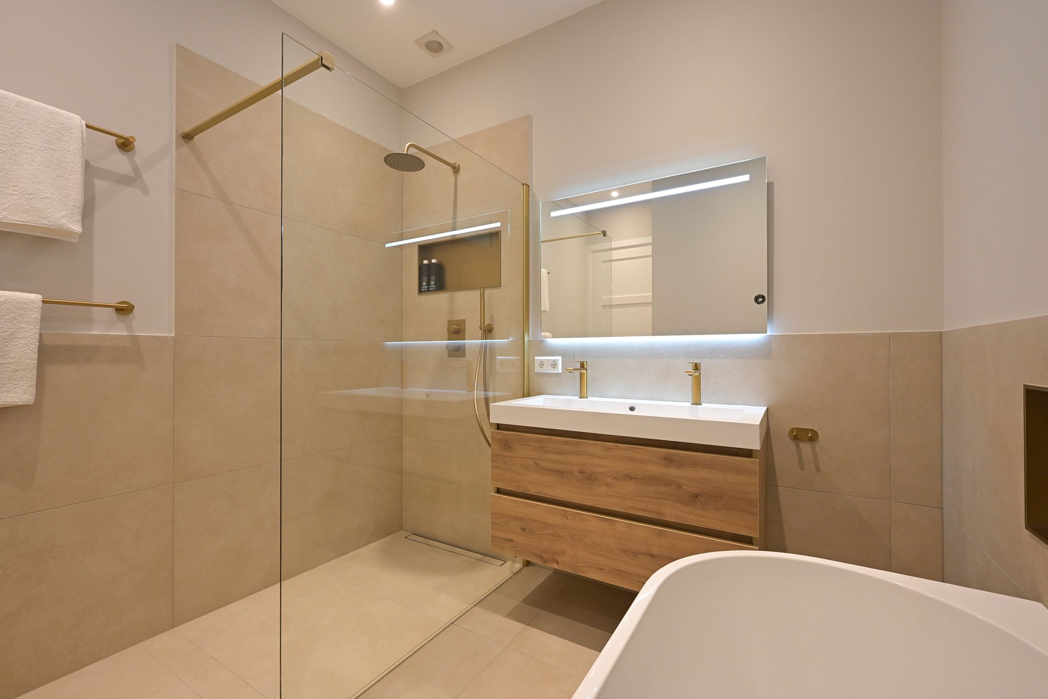 Foto 36 van Hendrik Zwaardecroonstraat 210