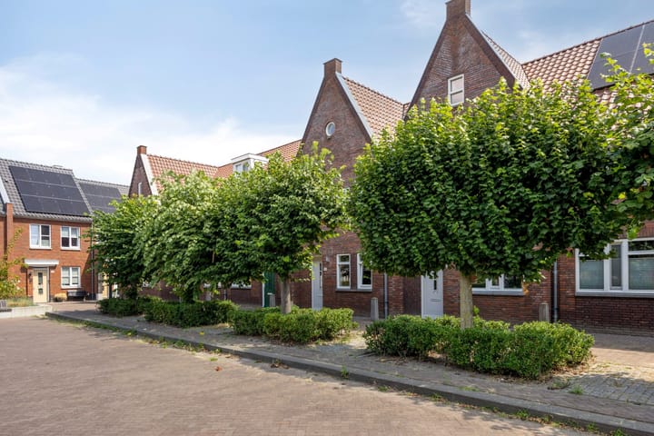 Photo 33 of Vicus 15