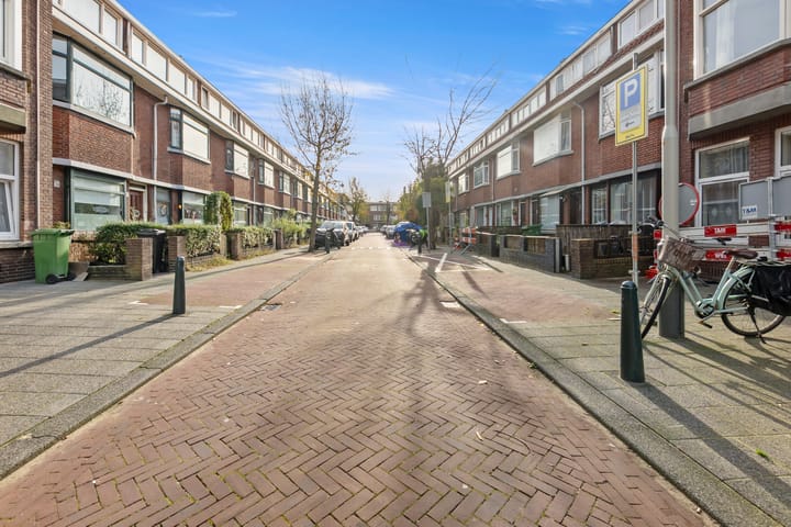 Photo 33 of De Bullstraat 15