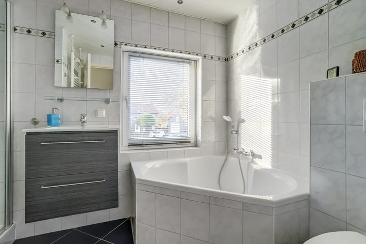 Foto 4 van Pater Helmerplein 20