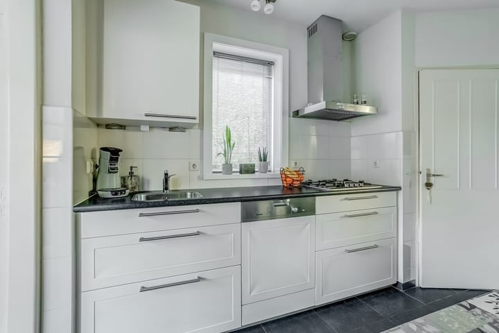 Foto 11 van Pater Helmerplein 20