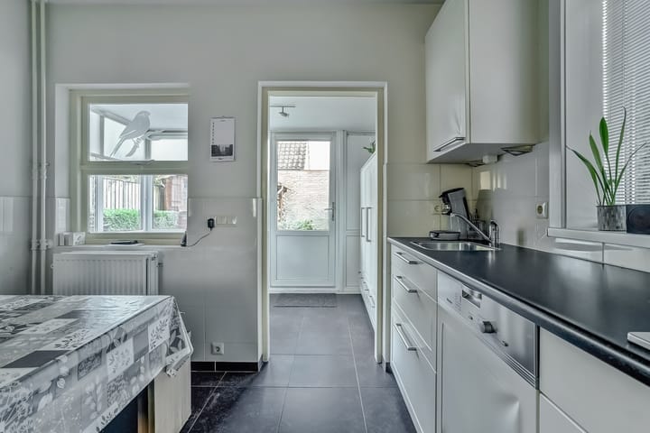 Foto 18 van Pater Helmerplein 20