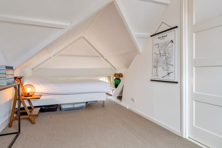 Foto 41 van Symon Pelgromstraat 45