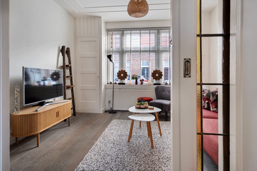 Photo 2 of Ruysdaelstraat 9