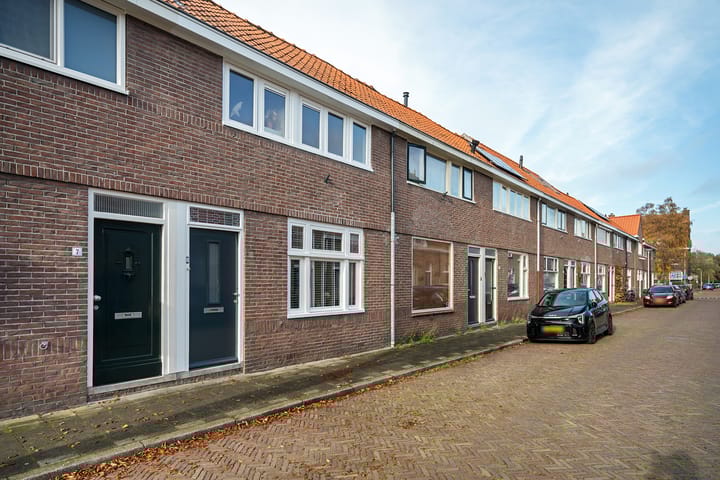 Ruysdaelstraat 9