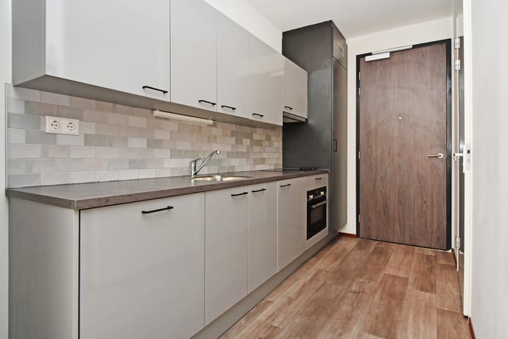 Photo 8 of Kanonstraat 34