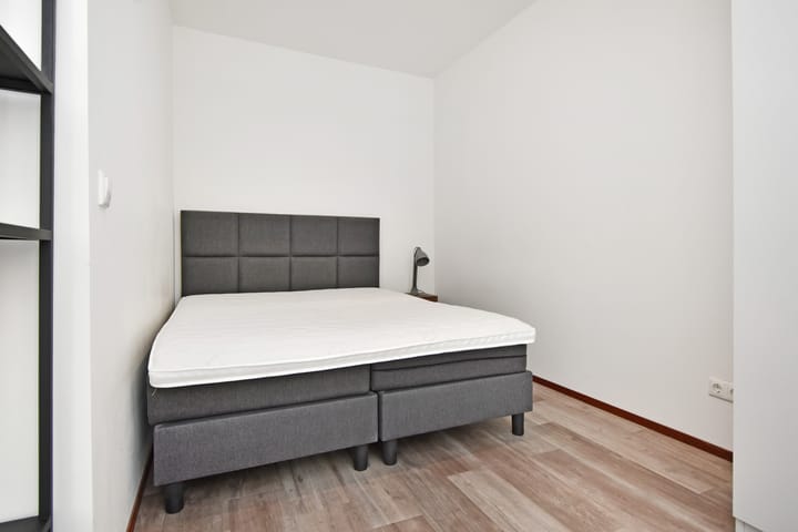 Photo 19 of Kanonstraat 34