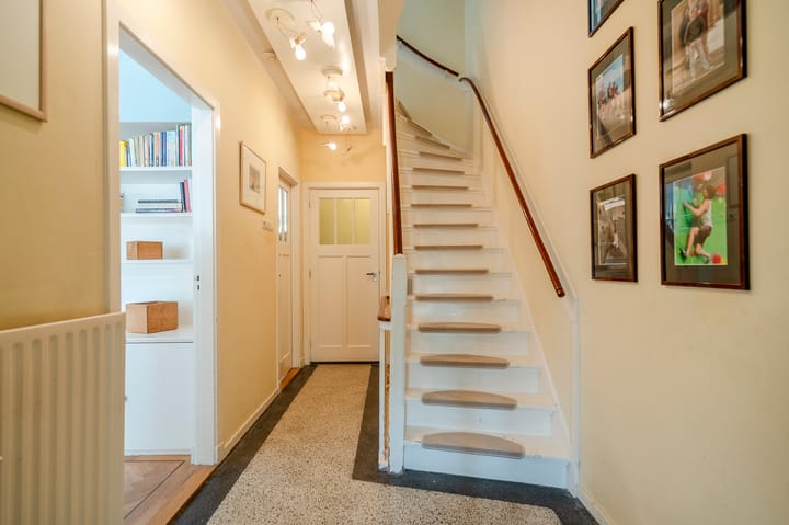 Photo 7 of Van Zuylen van Nijeveltstraat 86