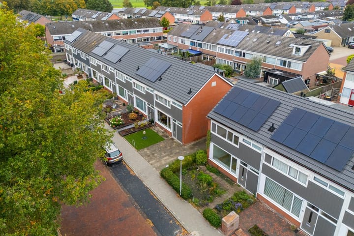 Photo 2 of Bevert 64