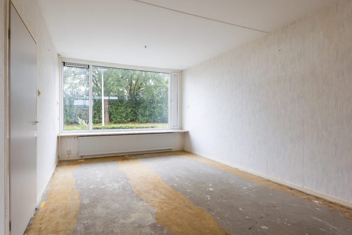 Photo 7 of Bevert 64