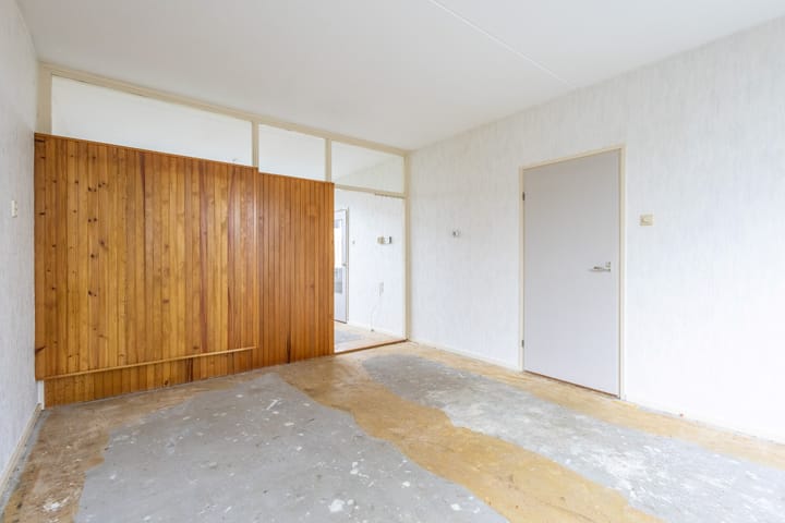 Photo 9 of Bevert 64