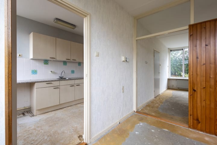 Photo 14 of Bevert 64