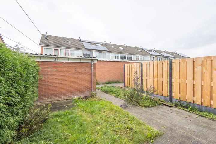 Photo 27 of Bevert 64