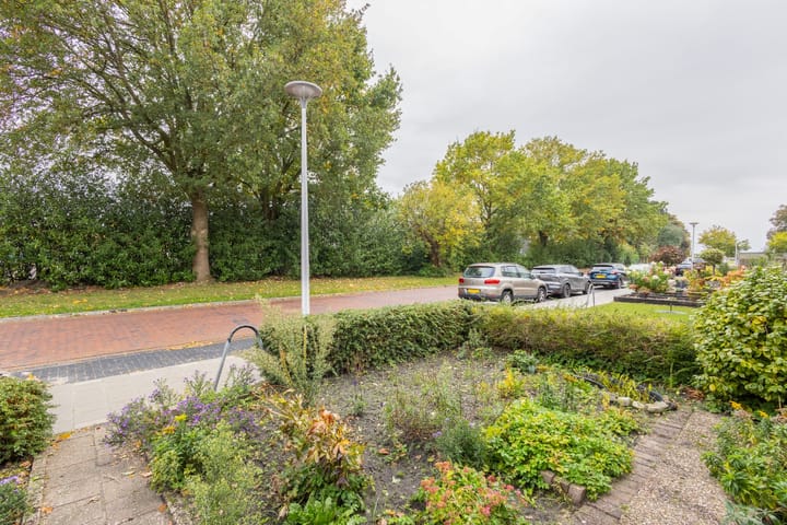 Photo 29 of Bevert 64