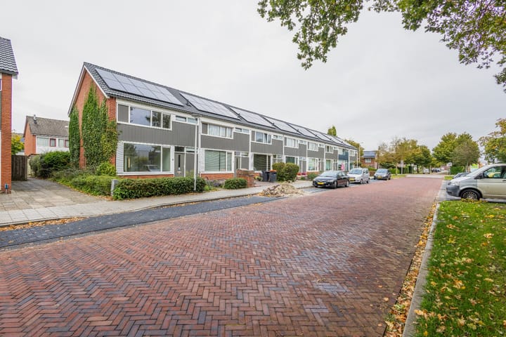 Photo 31 of Bevert 64