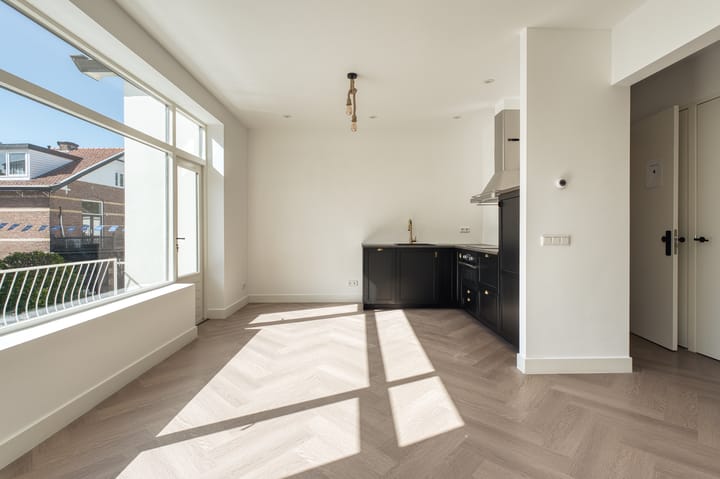 Photo 6 of Brinkstraat 30-A