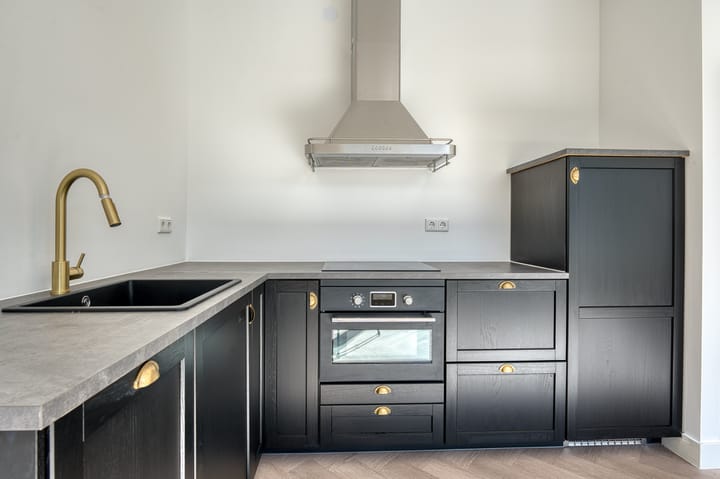 Photo 13 of Brinkstraat 30-A