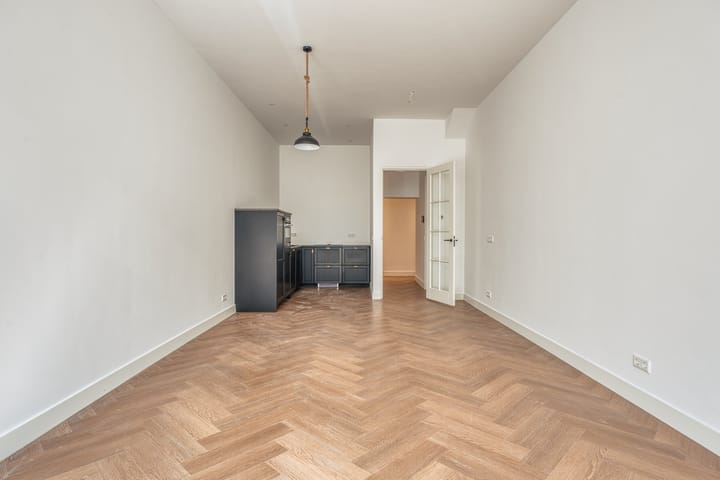 Photo 10 of Brinkstraat 32