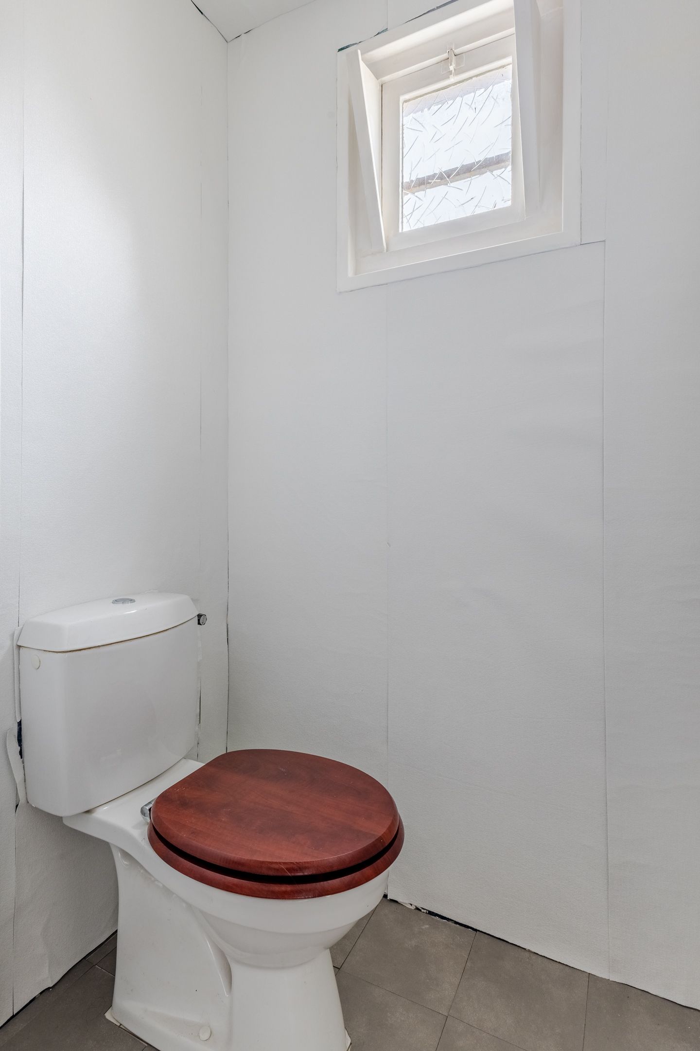 Photo 18 of Krommenieërweg 288