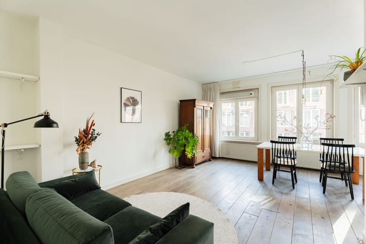 Photo 2 of Jan van Galenstraat 111-C