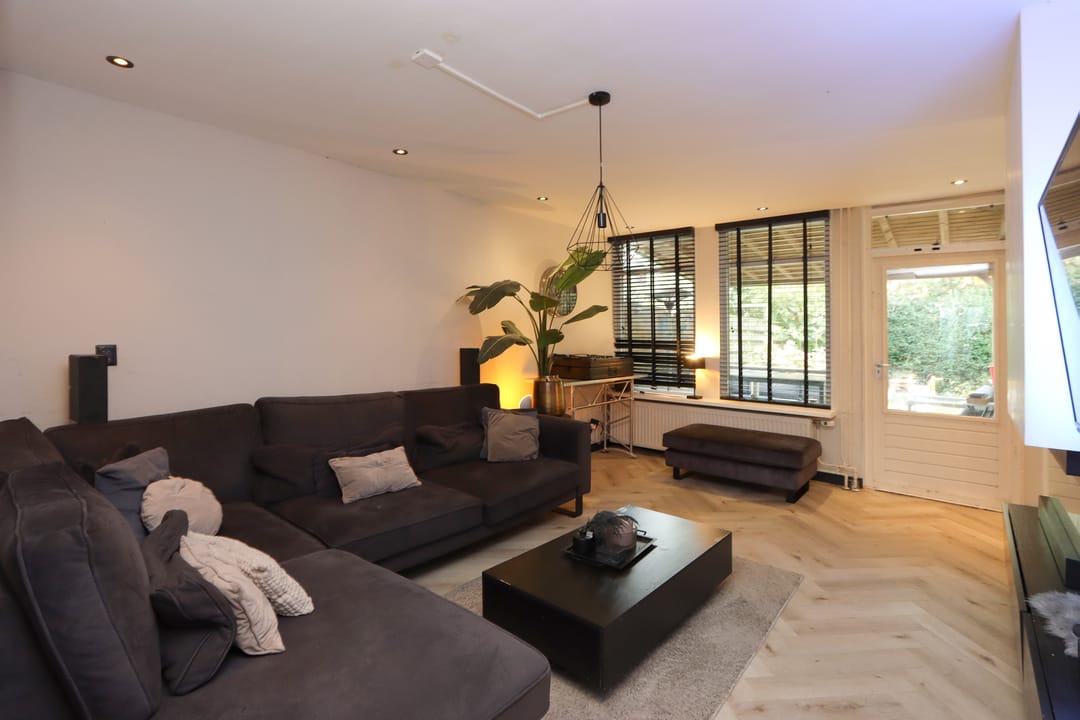 Photo 7 of De Landauer 30