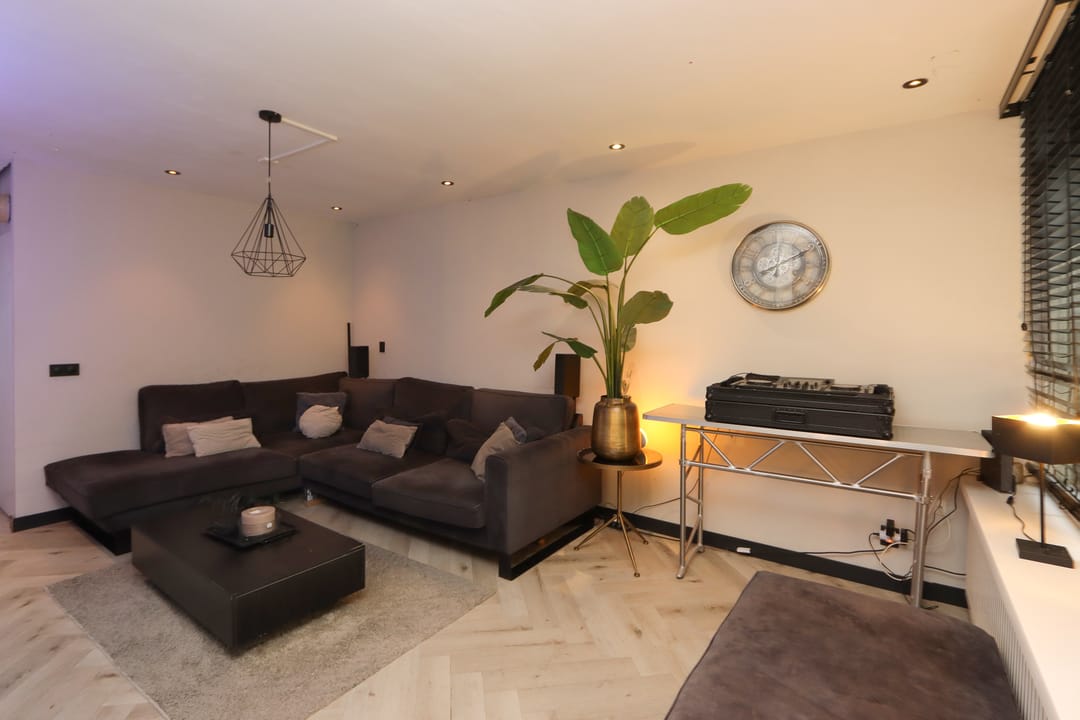 Photo 8 of De Landauer 30