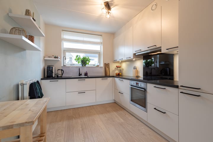 Photo 2 of Katerhals 8