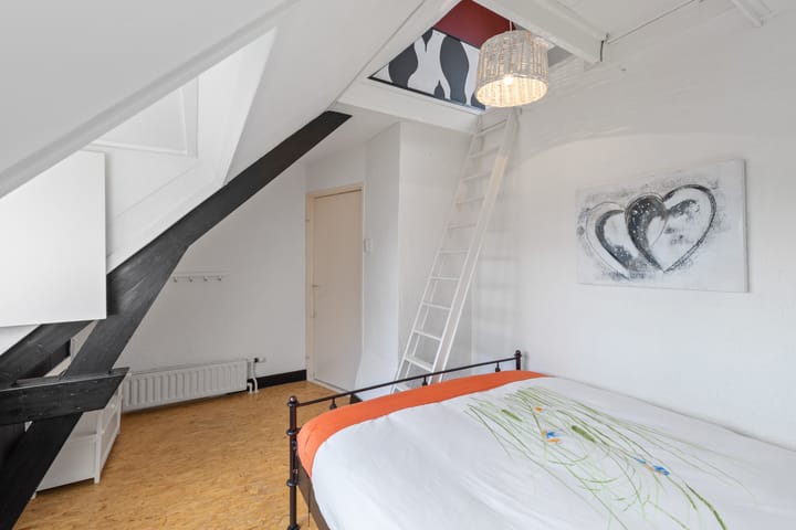 Foto 35 van Damstraat 8