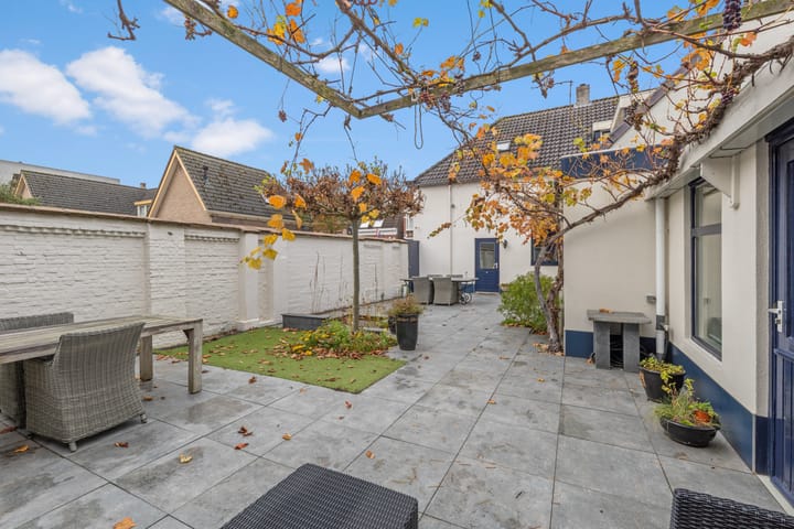 Foto 50 van Damstraat 8