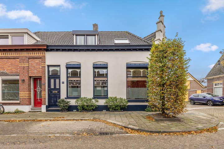 Foto 55 van Damstraat 8