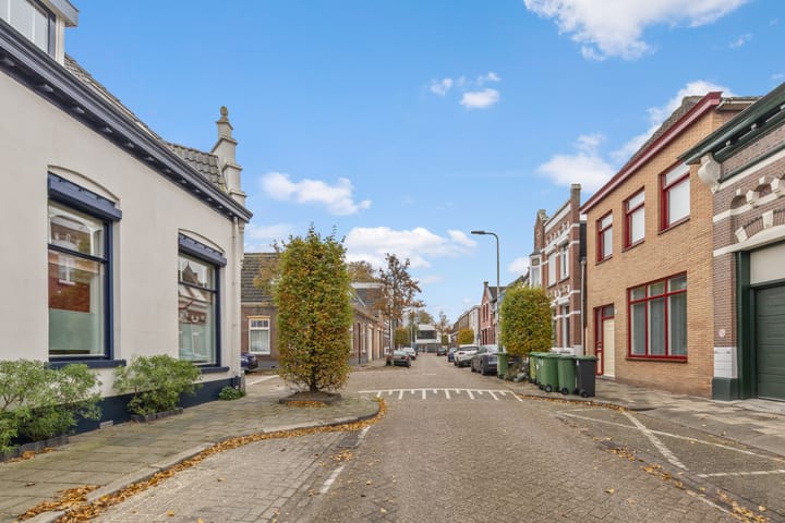 Foto 60 van Damstraat 8