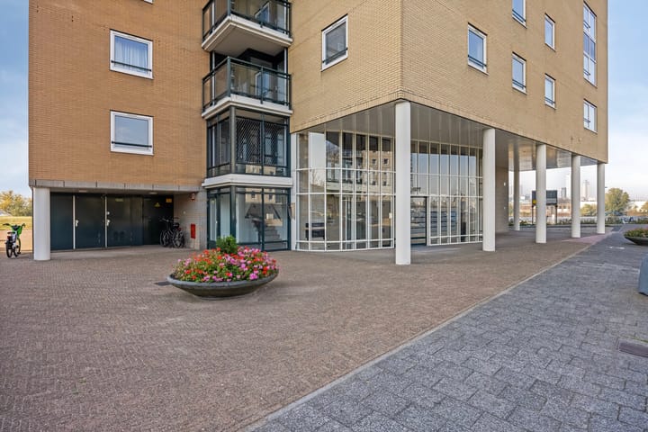 Foto 4 van Buitenbassinweg 665