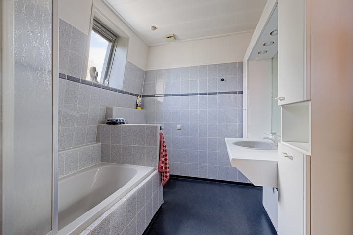 Photo 37 of Koningin Julianaweg 17