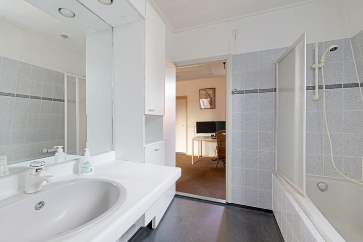 Photo 38 of Koningin Julianaweg 17