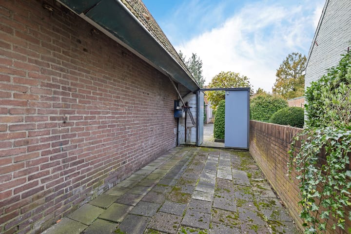 Photo 42 of Koningin Julianaweg 17